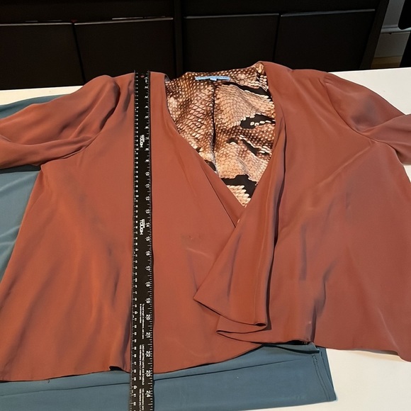 Antonio Melani large silky lined cognac jacket snake print lining zips at wrist - Picture 15 of 16
